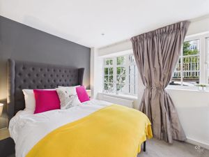 Bedroom- click for photo gallery